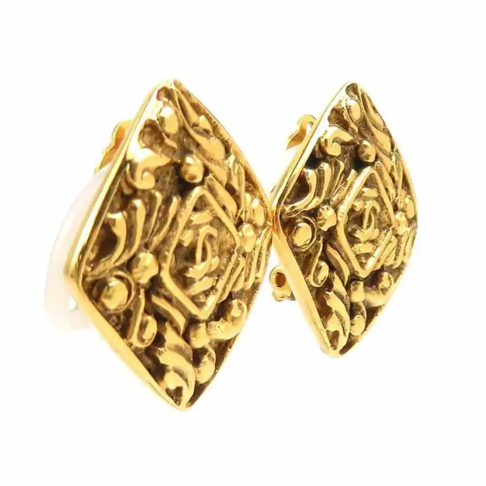 Chanel Vintage Clip-On Earrings #261245C56B